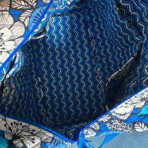 Vera Bradley Weekender- like new!